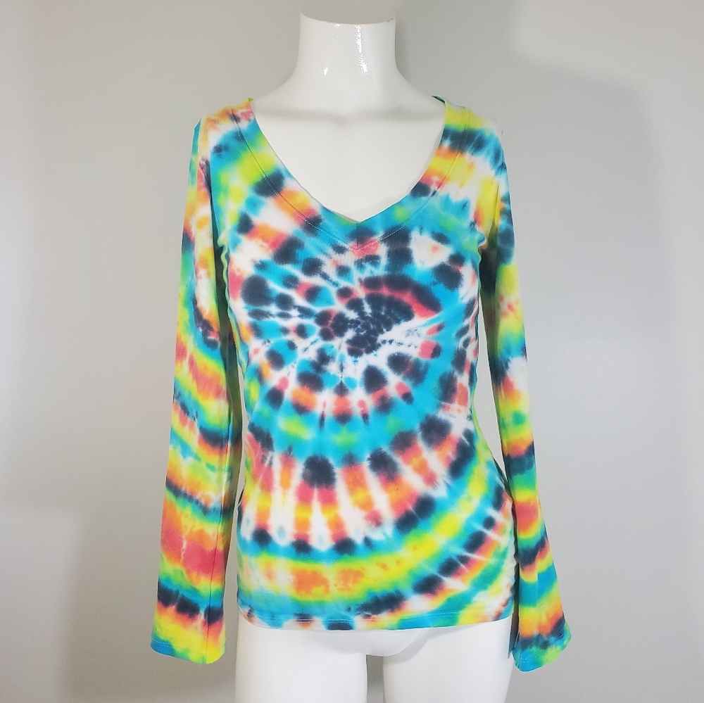 Long Sleeve V-Neck Tie Dye Shirt